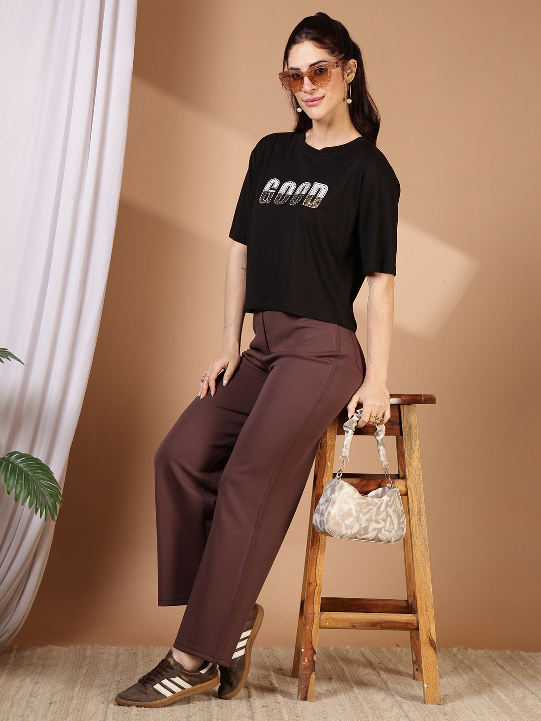 Good Vibes Boxy Tee Black