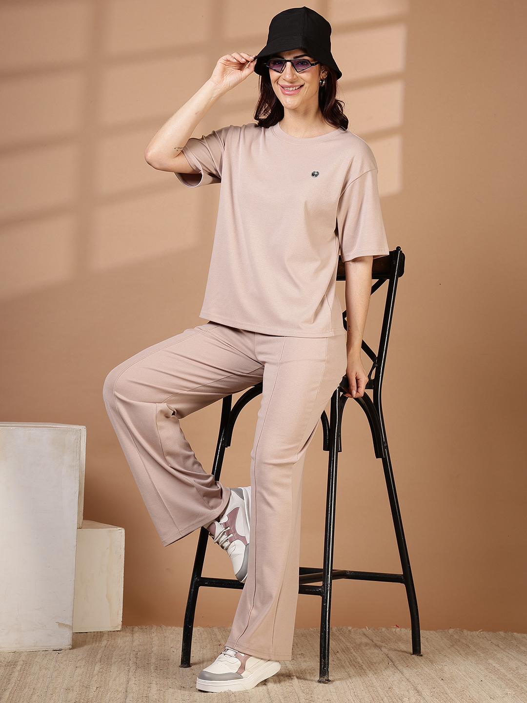 The Structured Air Tees Navy Peach