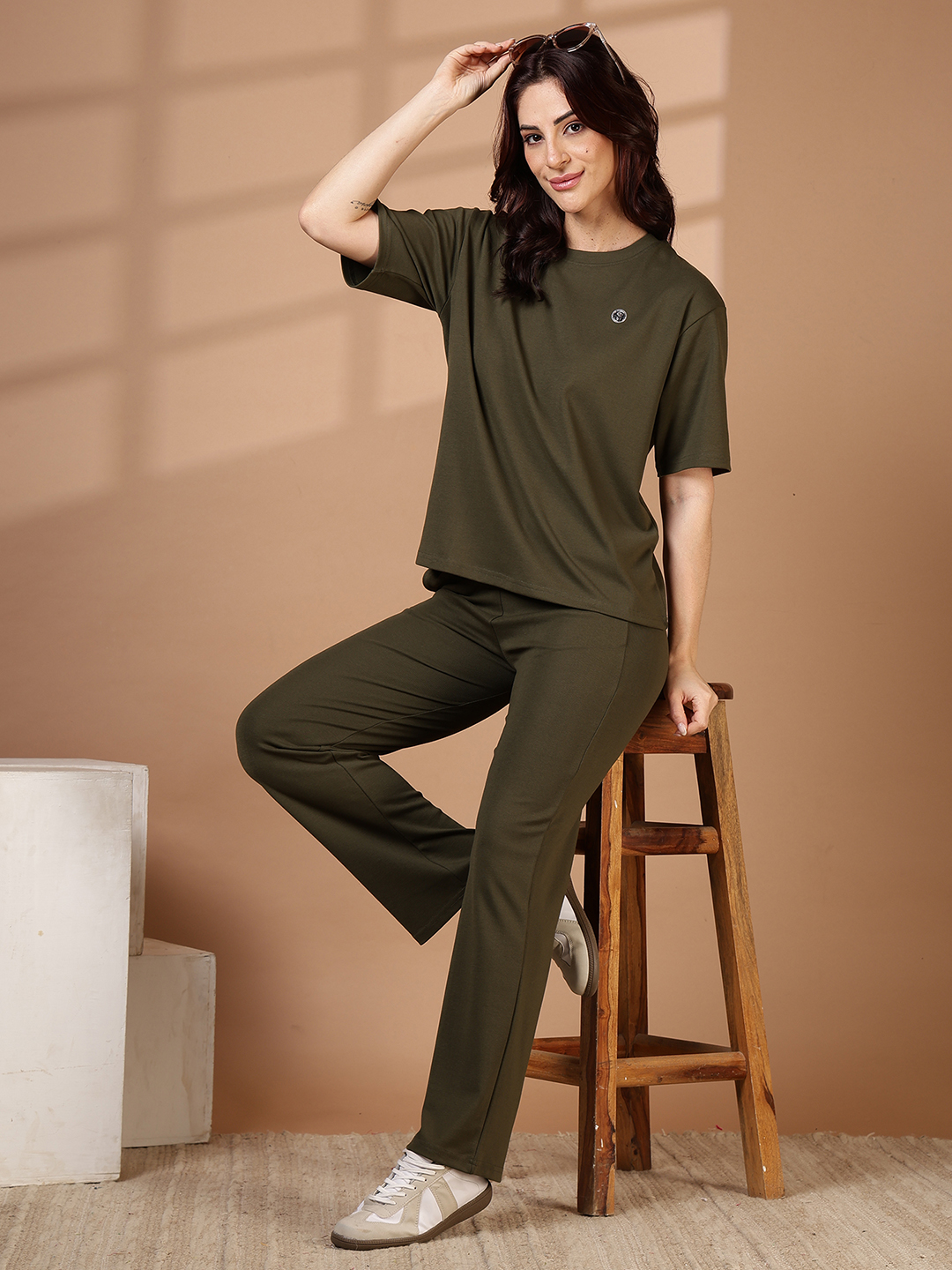 The Structured Air Tees Navy Olive