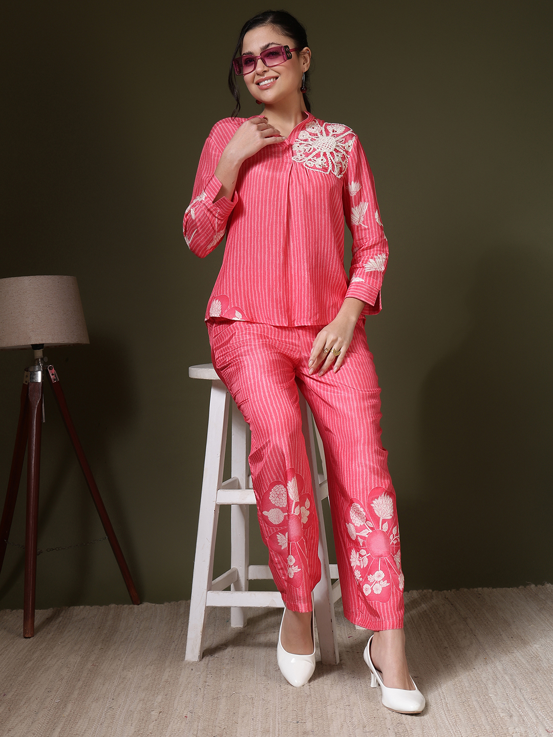 Contrasts in Bloom Set Fuschia